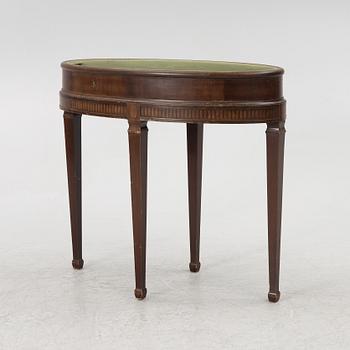 Jardinière / flower table, Louis XVI style, circa 1900.