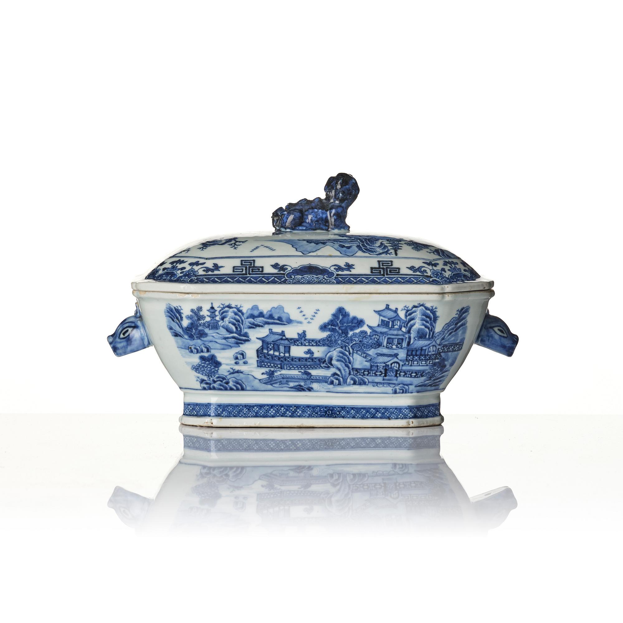 Tureen, porcelain, China, Qianlong (1736-95).