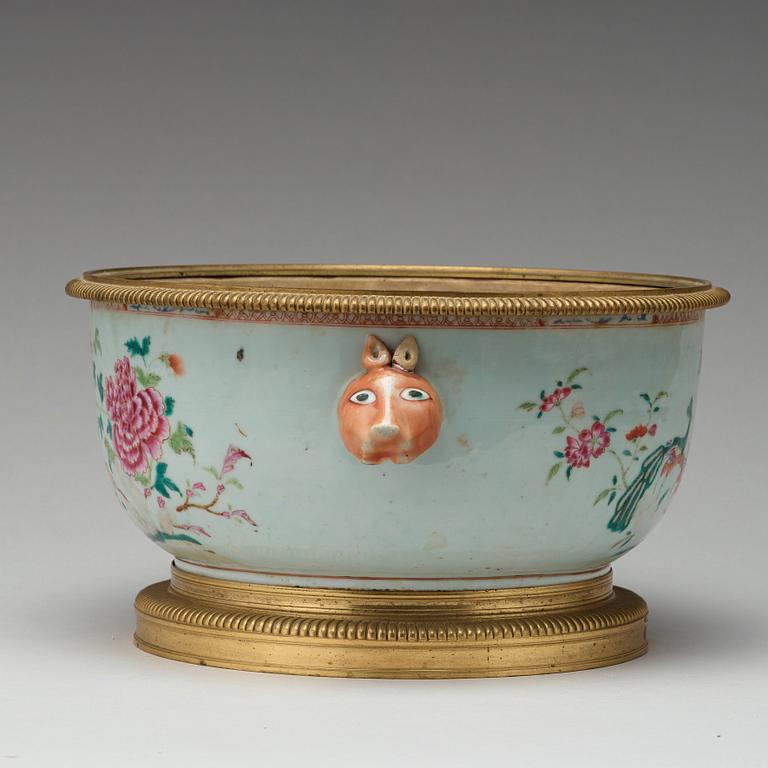 A famille rose 'double peacock' tureen, Qing dynasty, Qianlong (1736-95).