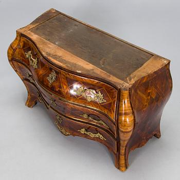 A Swedish Rococo chest of drawer attributed to Johan Neijber (Stockholm 1768-1795).