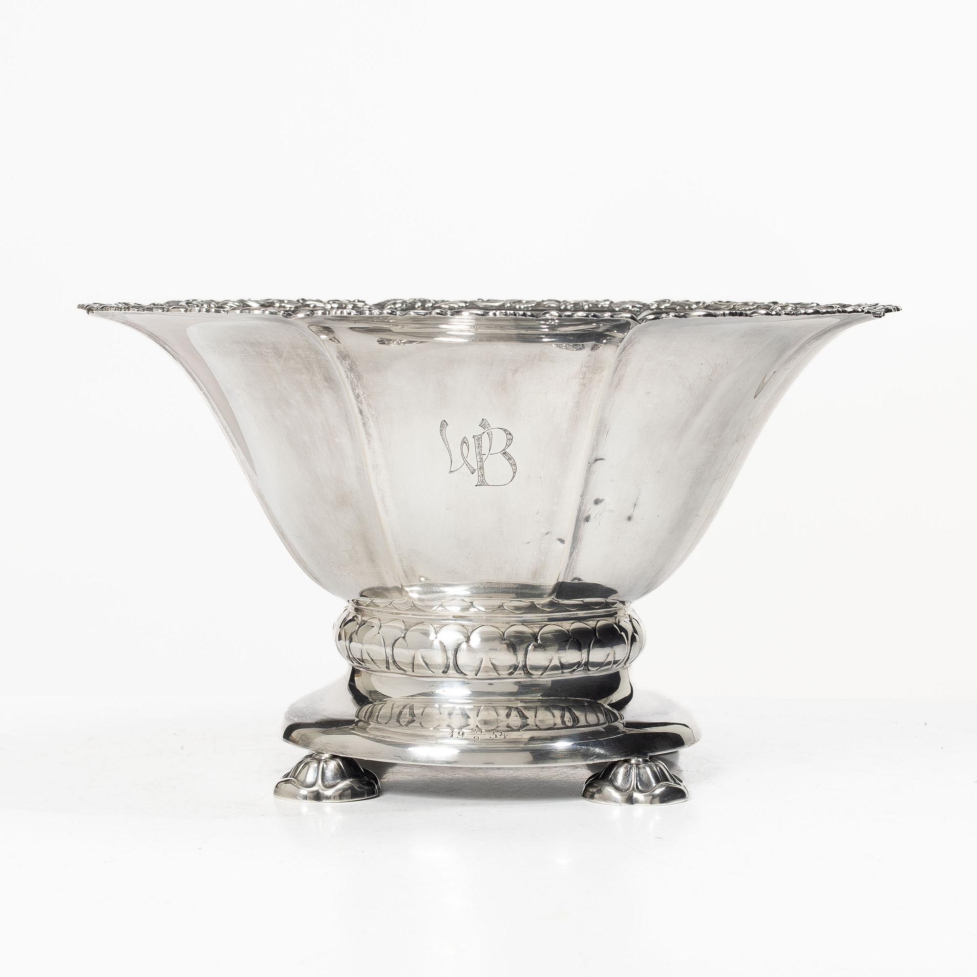 Kultakeskus Oy, skål på fot, silver, Tavastehus, Finland, 1934.