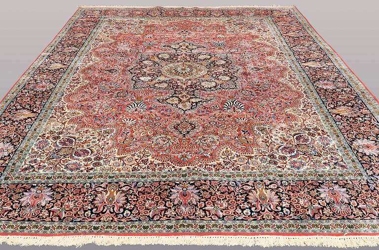 MATTA, Kashmir silke, ca 442 x 306 cm.