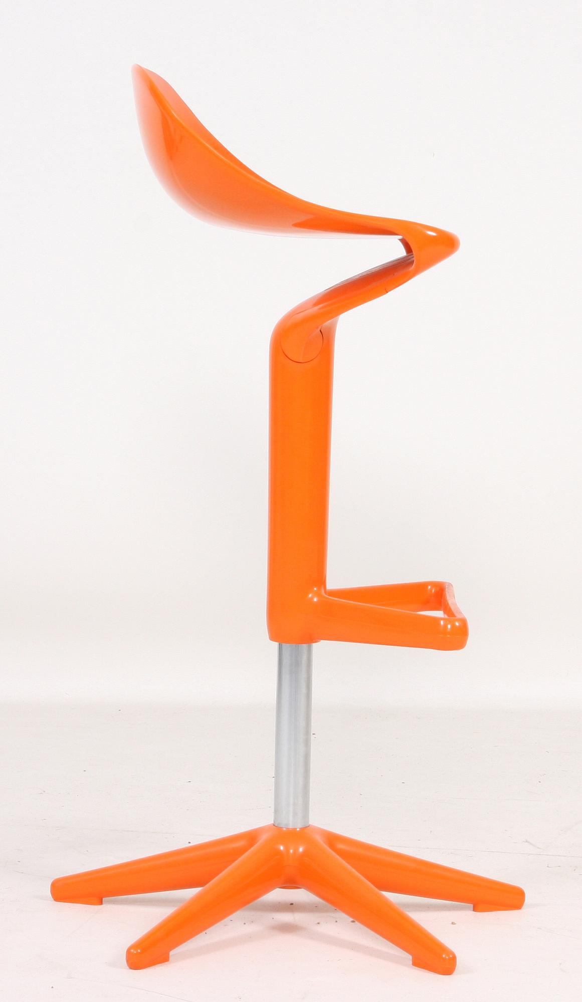 STOL, "Spoon stool", Antonio Citterio för Kartell.