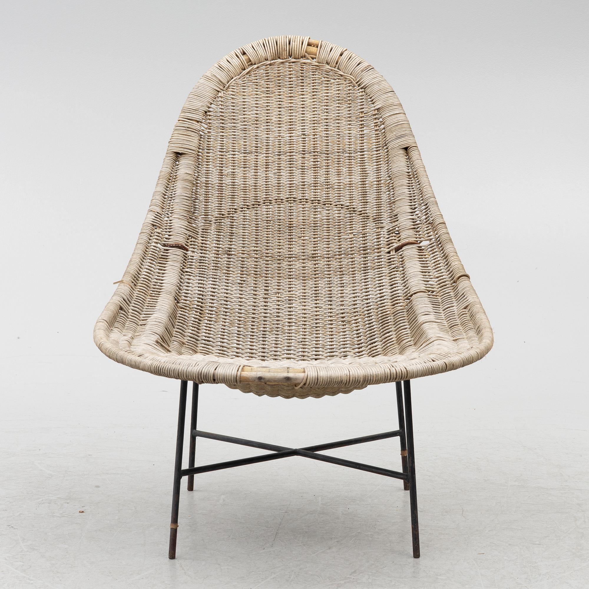 Kerstin Hörlin-Holmquist, An armchair, "Stora Kraal", designed for Nordiska Kompaniet's Triva series in 1952.