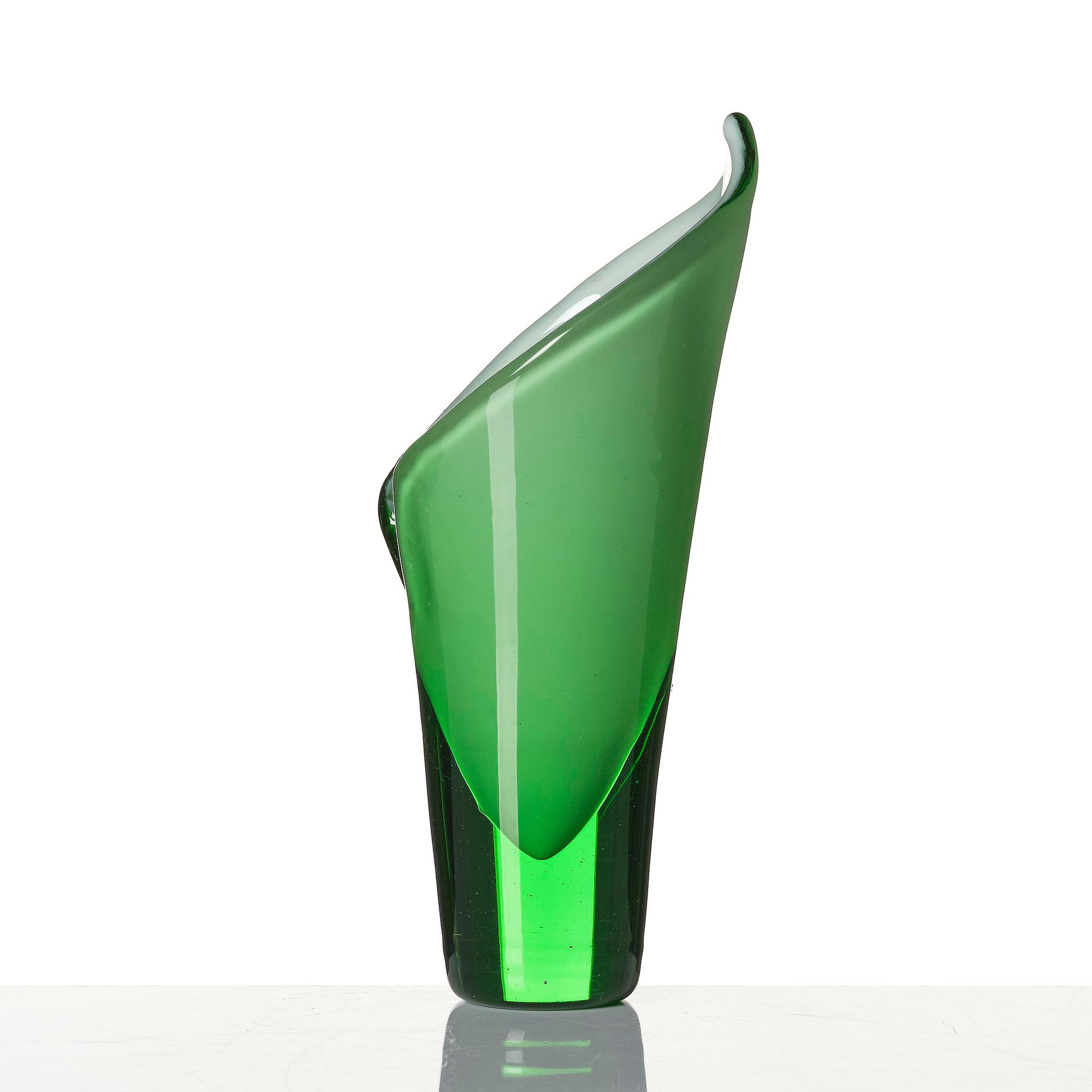 Gunnel Nyman, a "Calla" glass vase, Riihimäen Lasi Oy, Finland.