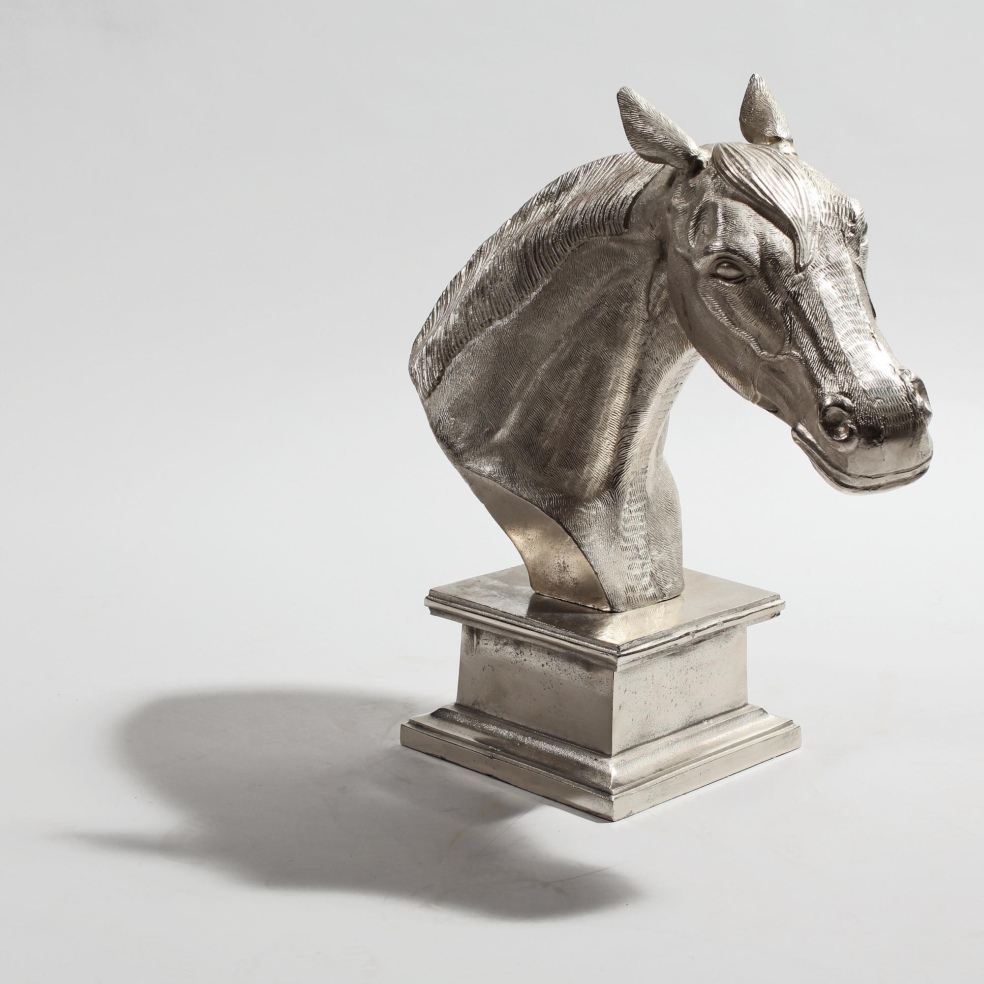 SKULPTUR, vitmetall, sent 1900-tal.