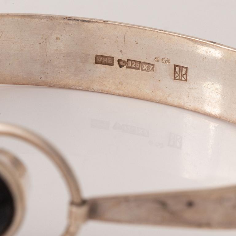 Silver bangle and ring with labradorite.