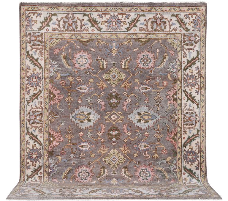 An oriental carpet of Safavid design, c. 310 x 250 cm.