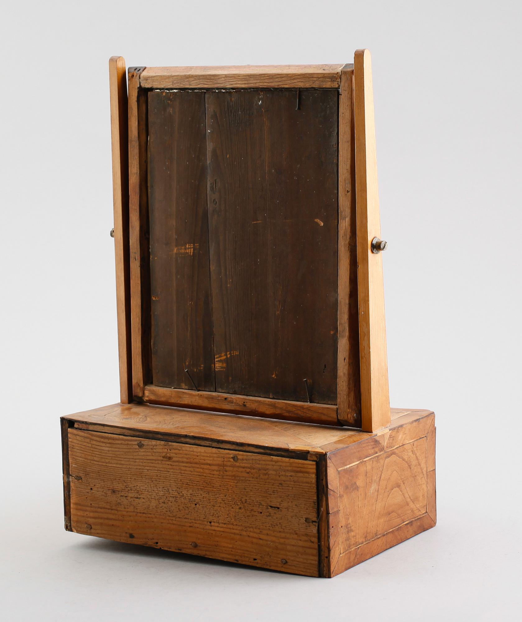 TOILETTESPEGEL, rokoko, 1700-tal.