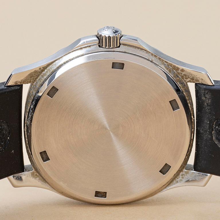 Patek Philippe, Aquanaut, "First generation", "Solid case back", "Nautilus-signed clasp", ca 1997.