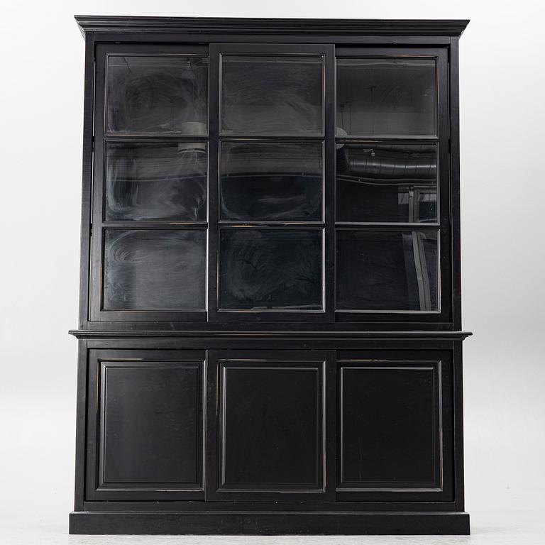 Vitrinskåp, Newport.