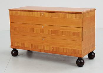 A Swedish chest of drawers by Reiners, Mjölby 1930's.