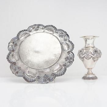 A silver vase and platter from Porto, Portugal, 1938-84.