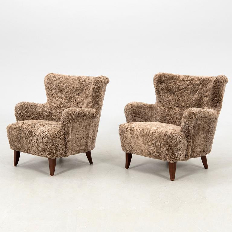 Ilmari Lappalainen, a pair of "Laila" armchairs, Asko Finland, second half of the 20th century.