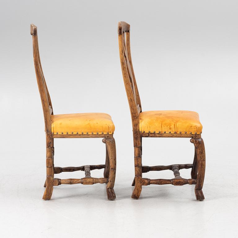 Stolar, ett par, senbarock. 1700-tal.