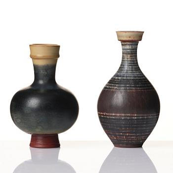 Wilhelm Kåge, a set of two Farsta stoneware vases and a bowl, Gustavsberg Studio 1950s.