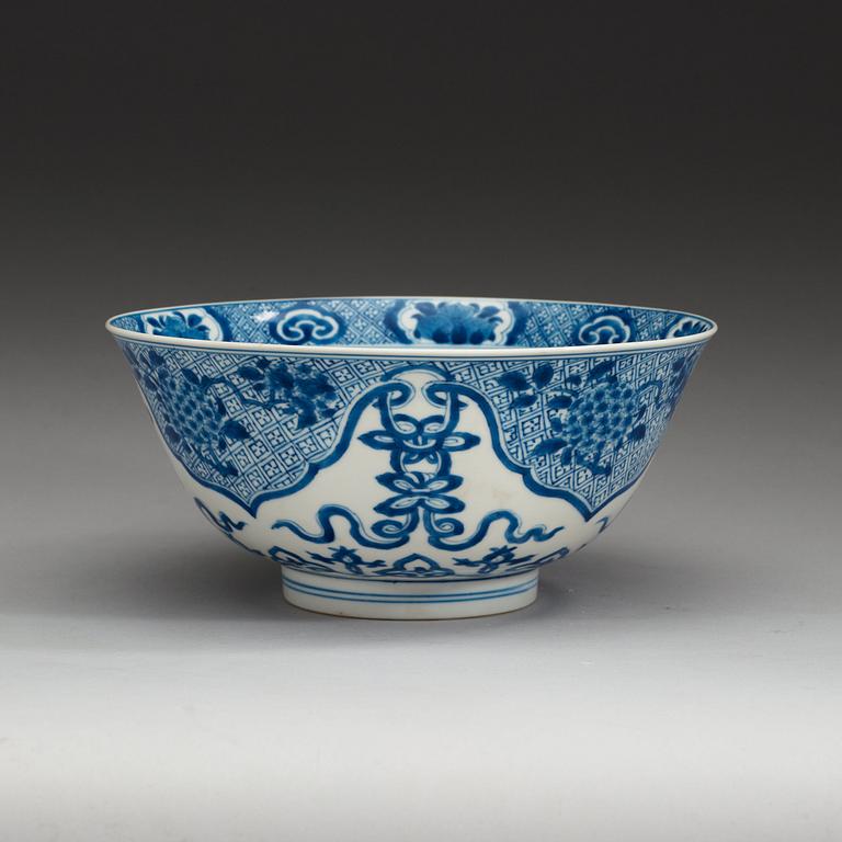 SKÅL, porslin. Qing dynastin, Kangxi (1662-1722).