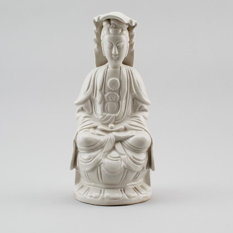 FIGUR, porslin, Kina, 1900-talets första hälft.
