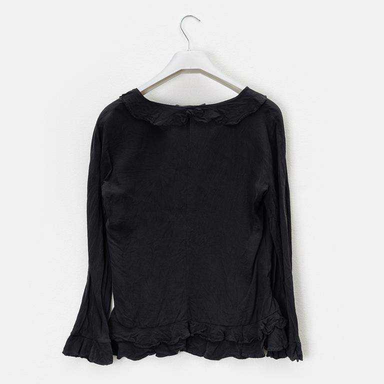 Gucci, a silk top, size 40.