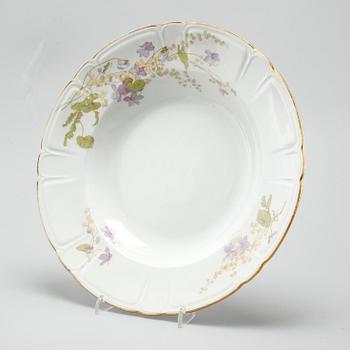 MATSERVIS, 49 delar, opakgods, "Viola", Gustavsberg, tillverkad 1895-1930.