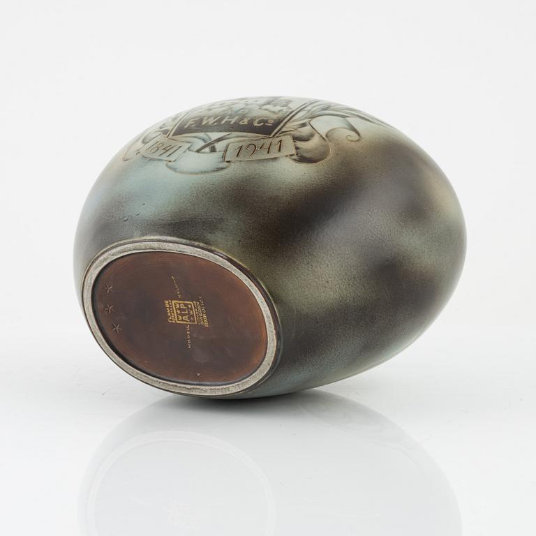 Gunnar Nylund, a lidded 'Flambé' urn, Alp Lidköping, Rörstrand, Sweden 1940's.