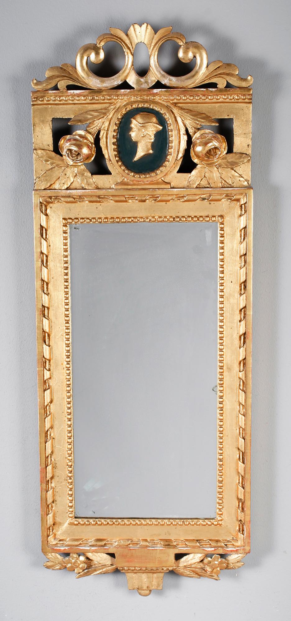 SPEGEL, gustaviansk, omkring år 1800.