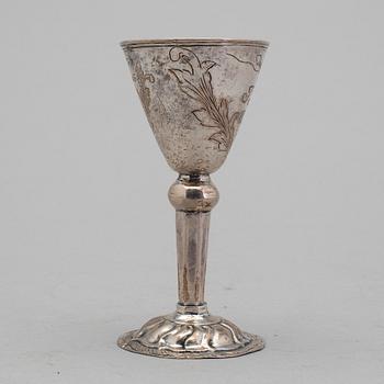 A 18th century silver cup, unmarked.