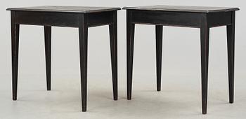 BORD, ett par, gustaviansk stil, 1800-talets slut.