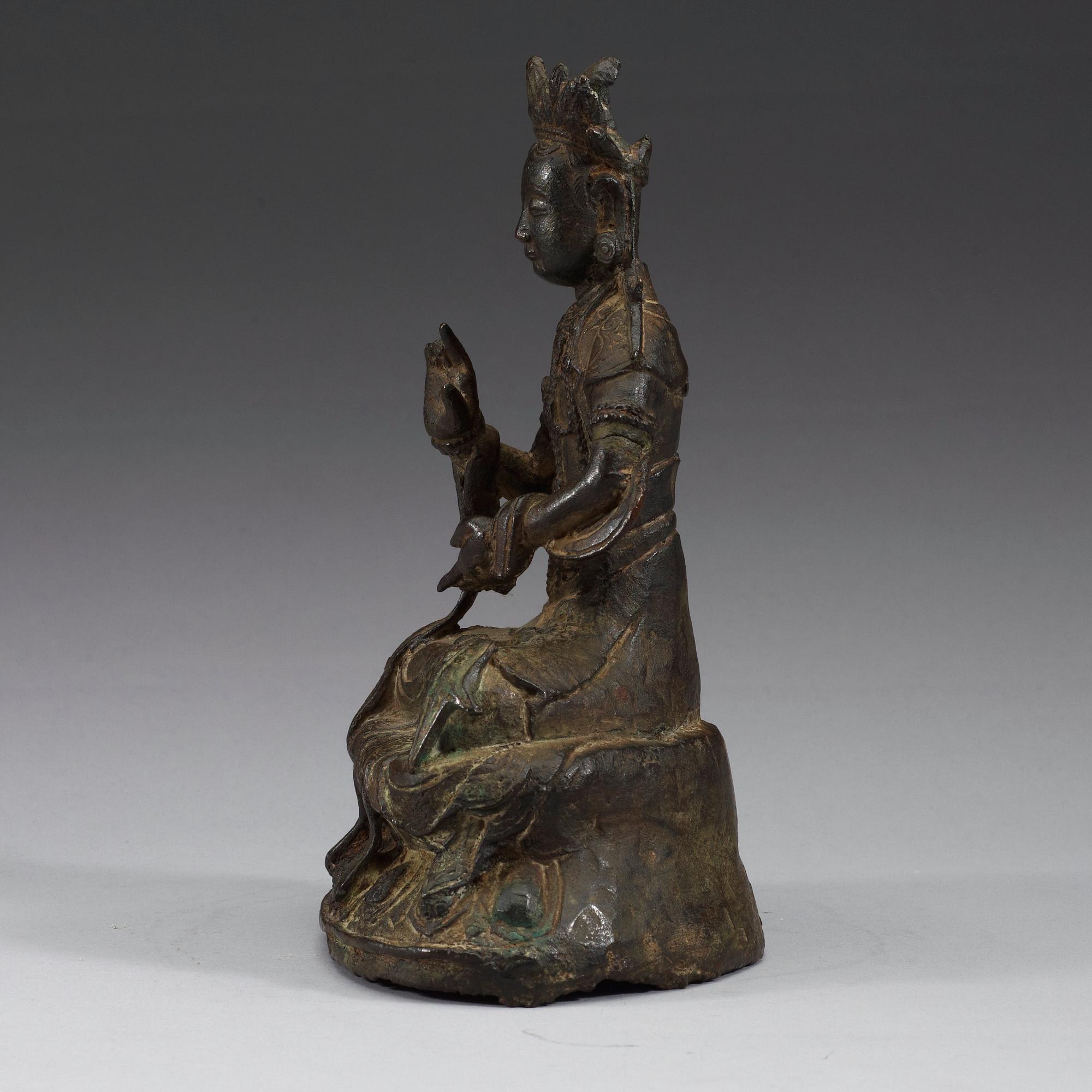 A bronze figure of bodhisattva, late Ming-/early Qing dynsty.