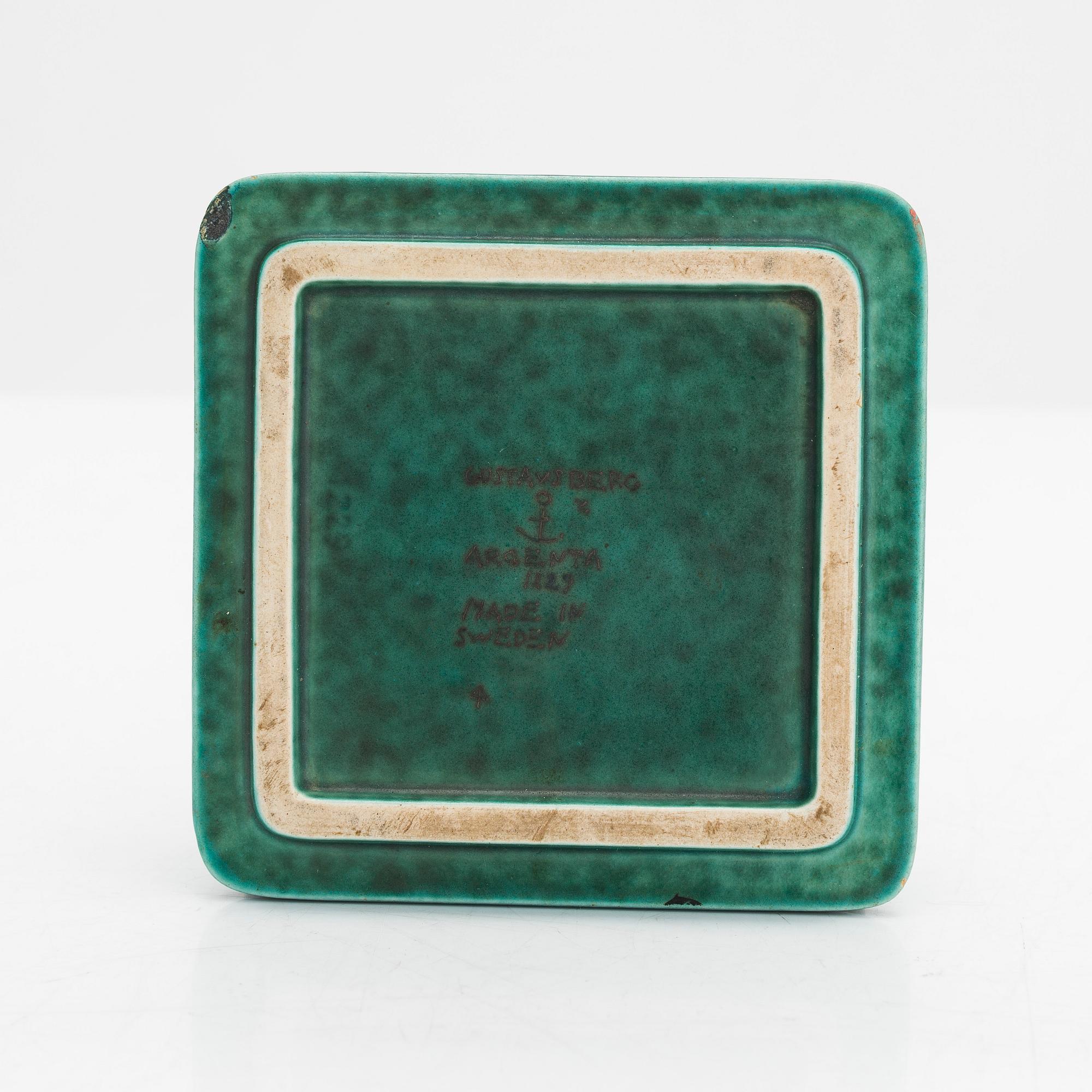 Wilhelm Kåge, skålar, 2 st, samt ask med lock, "Argenta", Gustavsberg.