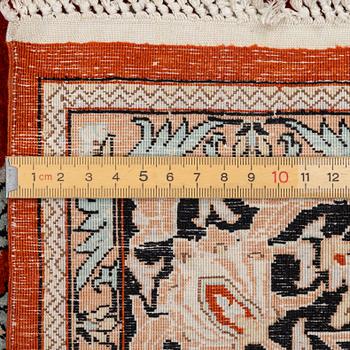 Carpet, Tabriz, silk, approx. 152 x 92 cm.