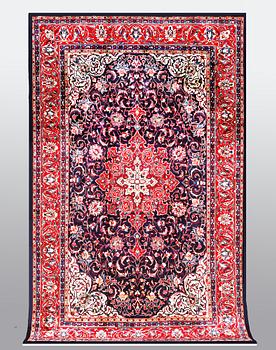 A carpet, Sarouk, ca 342 x 214 cm.