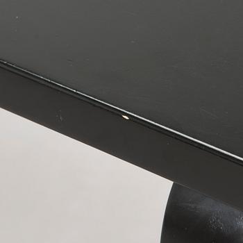 Alvar Aalto, a model '82A' table, Artek, Finland, late 20th century.