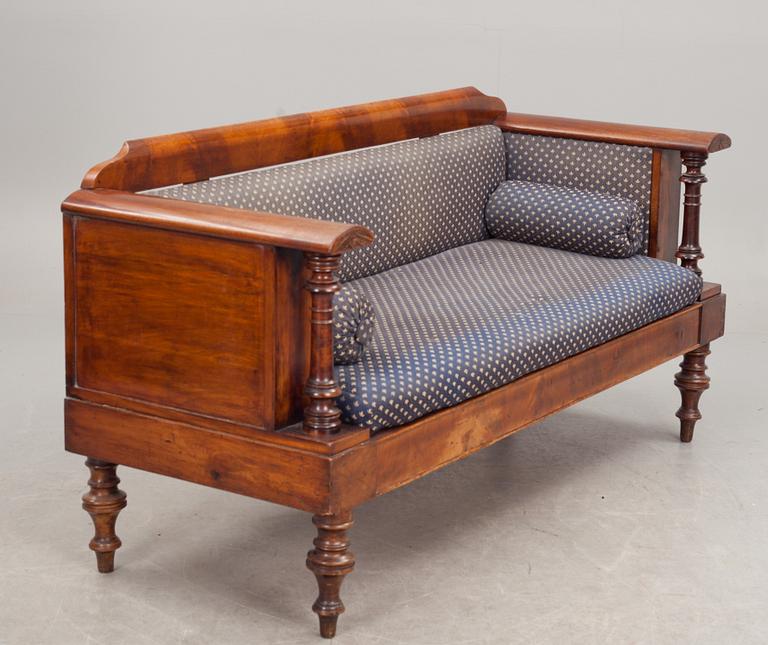 SOFFA, senempire, 1800-talets mitt.