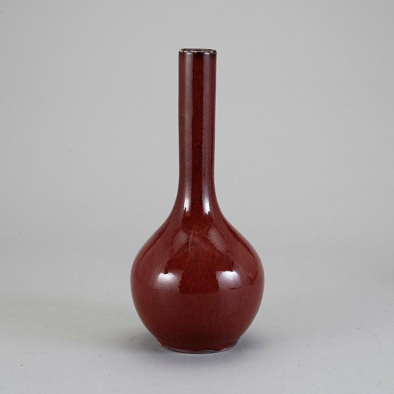 VAS, stengods, Kina, modern tillverkning.