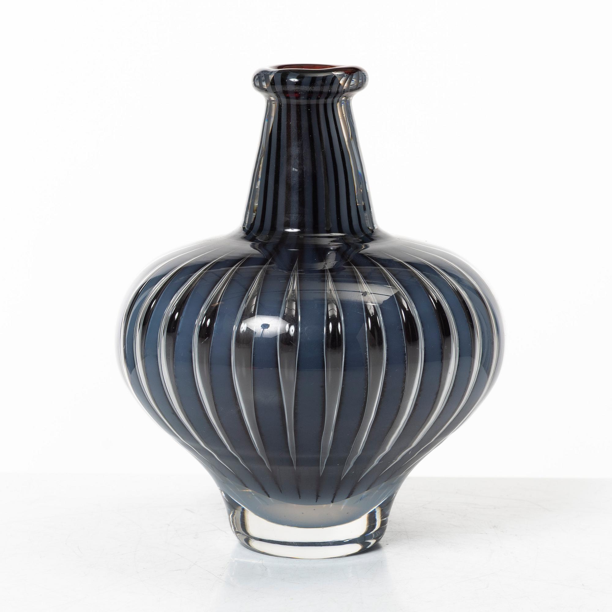 Edvin Öhrström, vase, Ariel Orrefors.