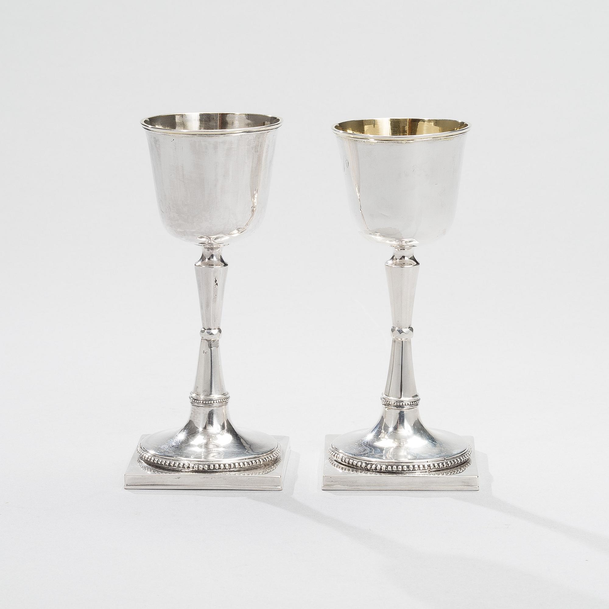 PAIR OF BEAKERS, silver, Turku 1798, A.C.Levon, weight 168 g.