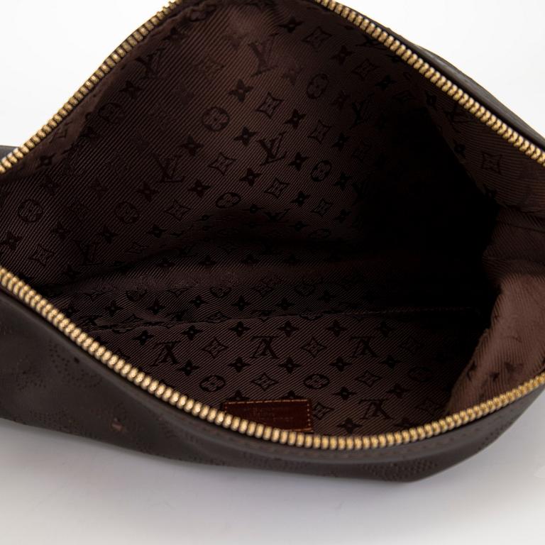 Louis Vuitton, väska, "Terre Mahina Onatah Pochette".