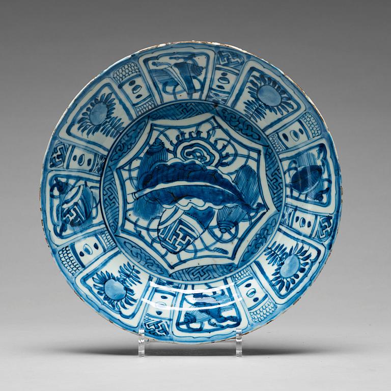 A blue and white kraak dish, Ming dynasty, Wanli (1523-35).