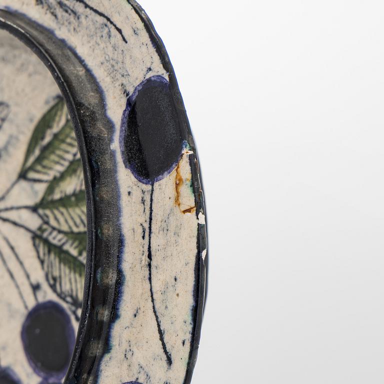 Birger Kaipiainen, a ceramic decorative plate, signed Kaipiainen.