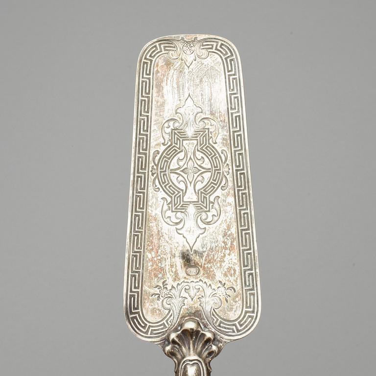 PARTI SILVER, 2 delar, bl a 1800-tal. Vikt tot ca 270 g.