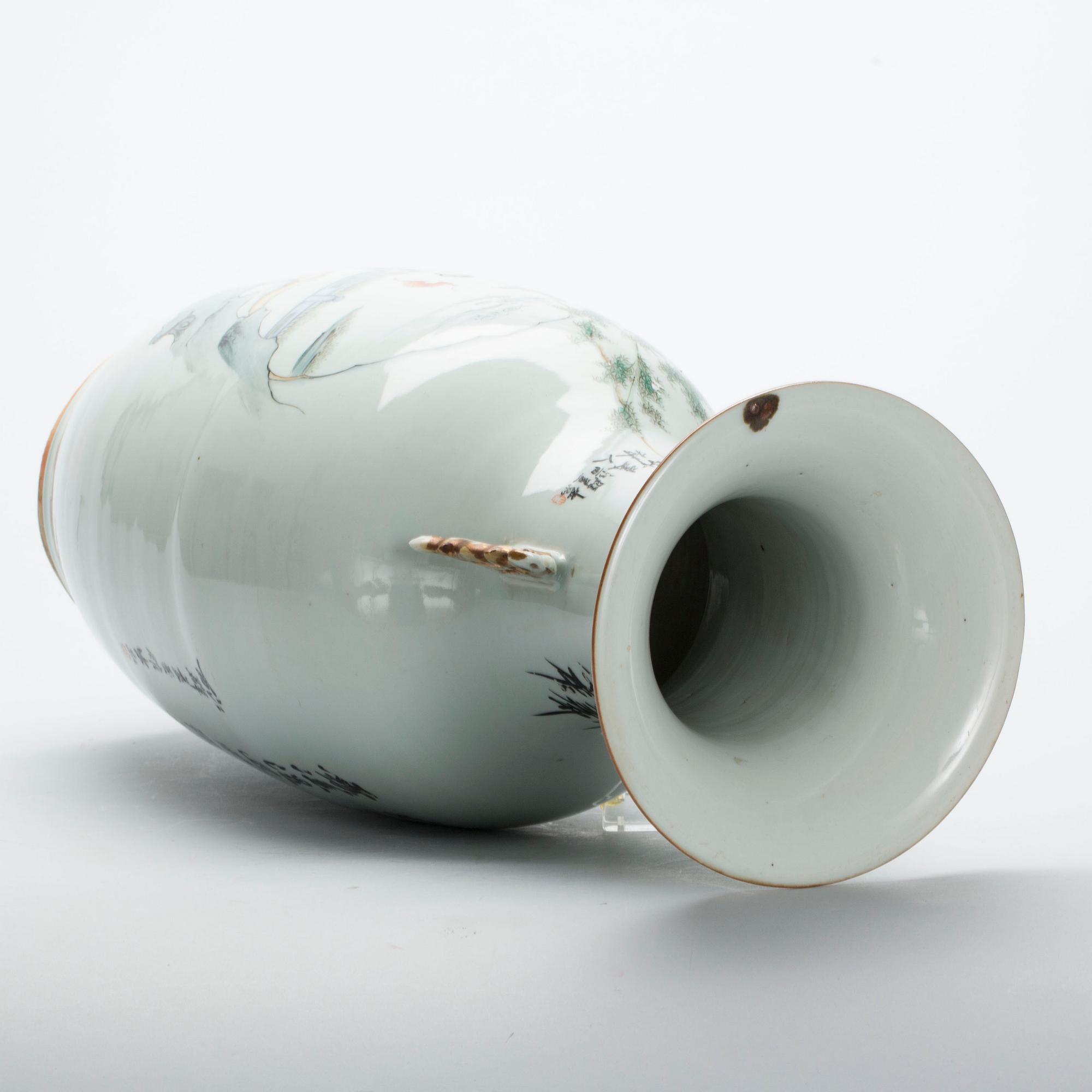 GOLVVAS, porslin, Kina, 1900-talets första hälft.