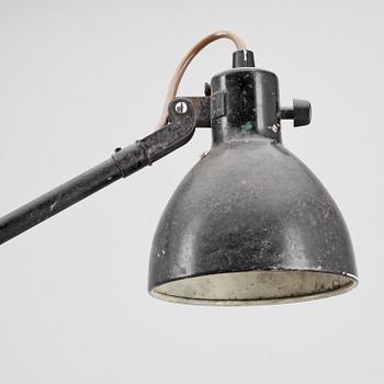 BORDSLAMPA, industri, 1900-talets första hälft.