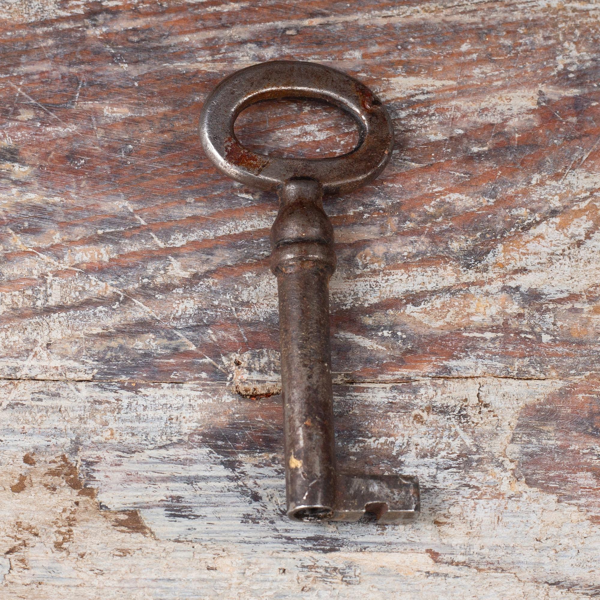 A Gustavian corner cabinet, circa 1800.