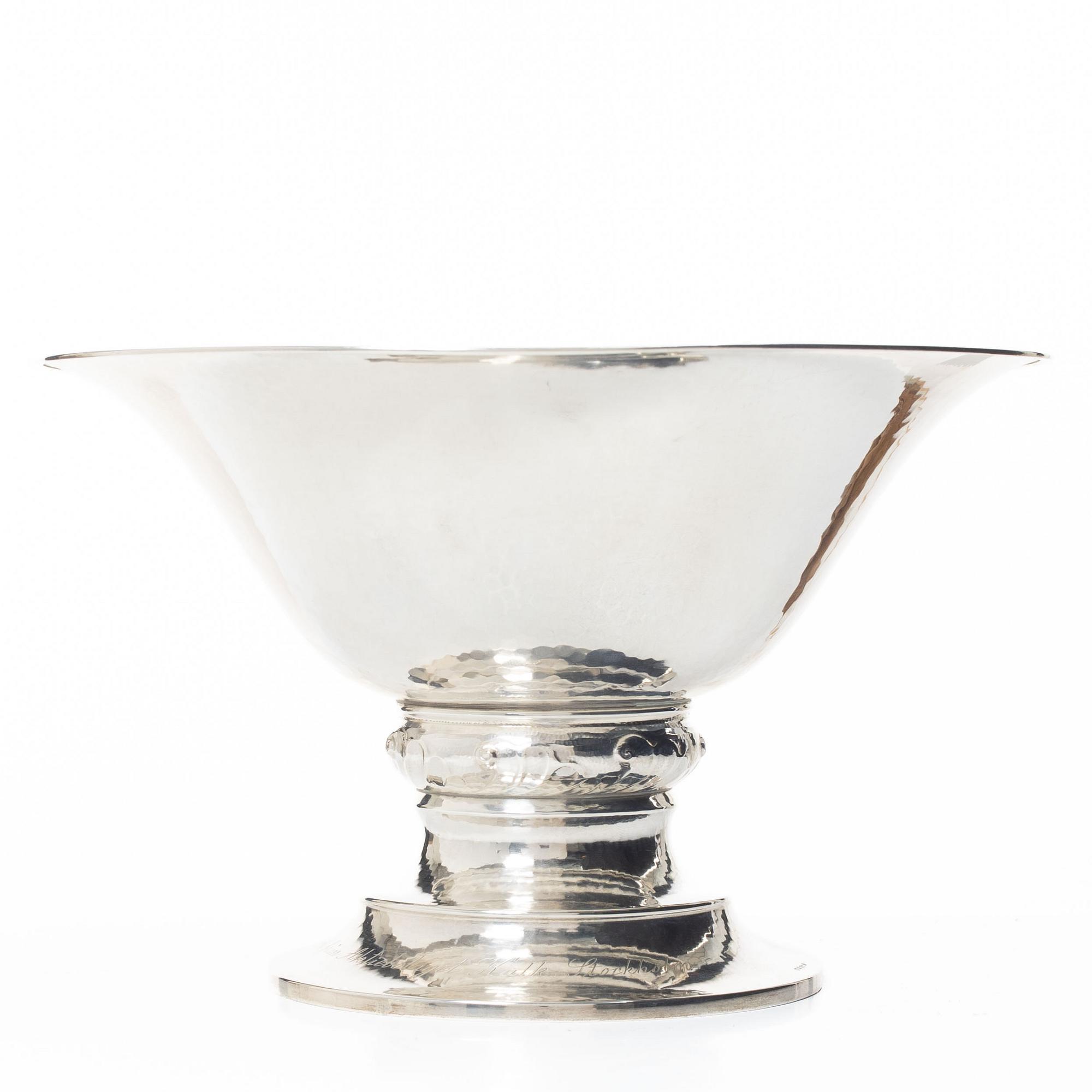 A Swedish silver bowl, mark of BH Edlunds Silverfabrik, Stockholm 1926.