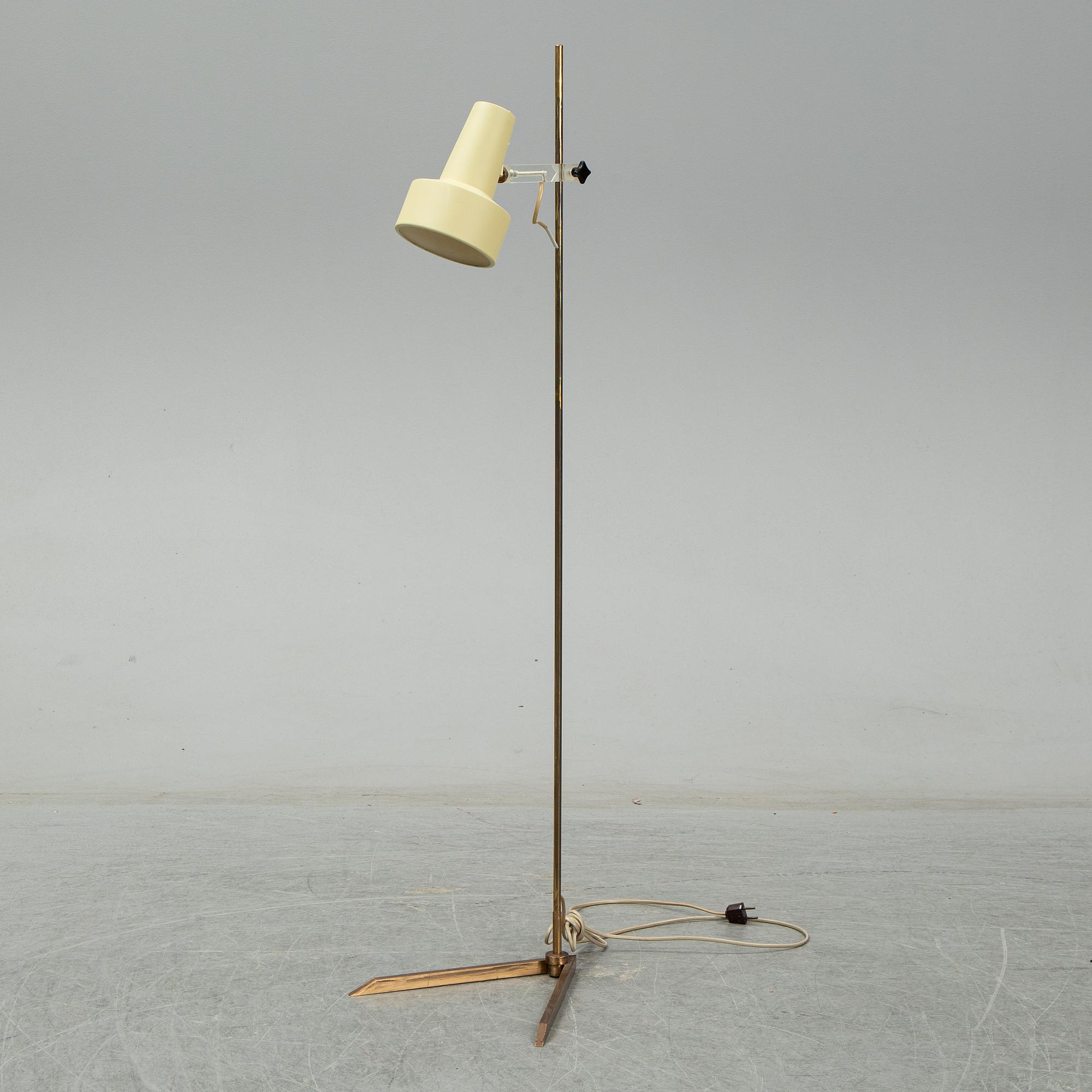 GOLVLAMPA, 1900-talets andra hälft.