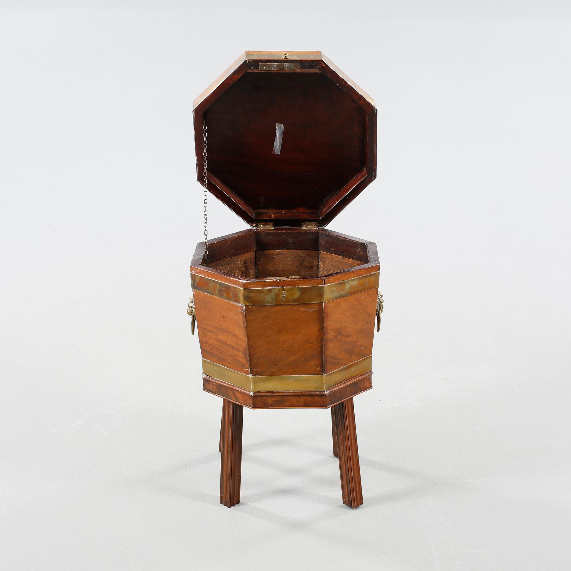 A George III wine cooler from the 19th century.