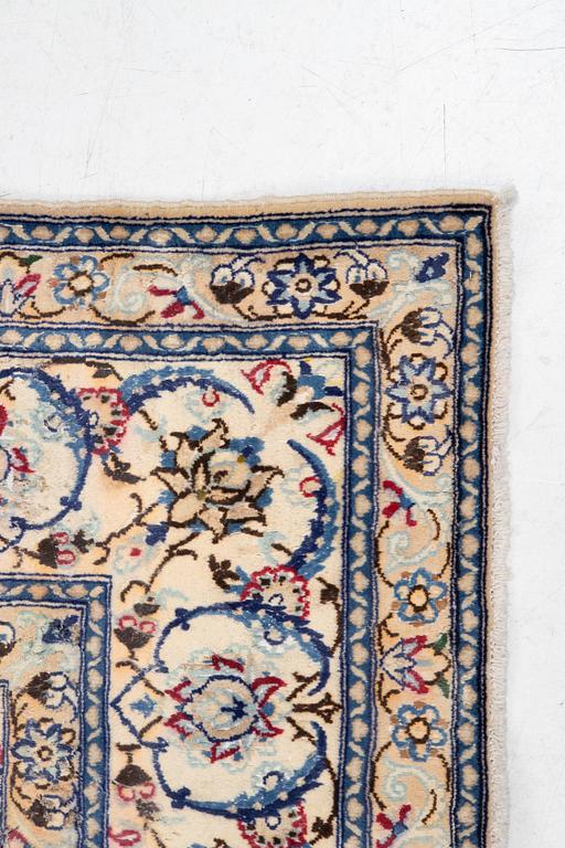 Rug, Nain, part silk, approx. 284 x 187 cm.