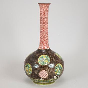 A Kutani style vase, 20th century.