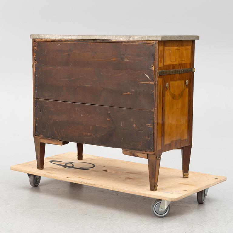 Byrå, gustaviansk stil 1800-tal.